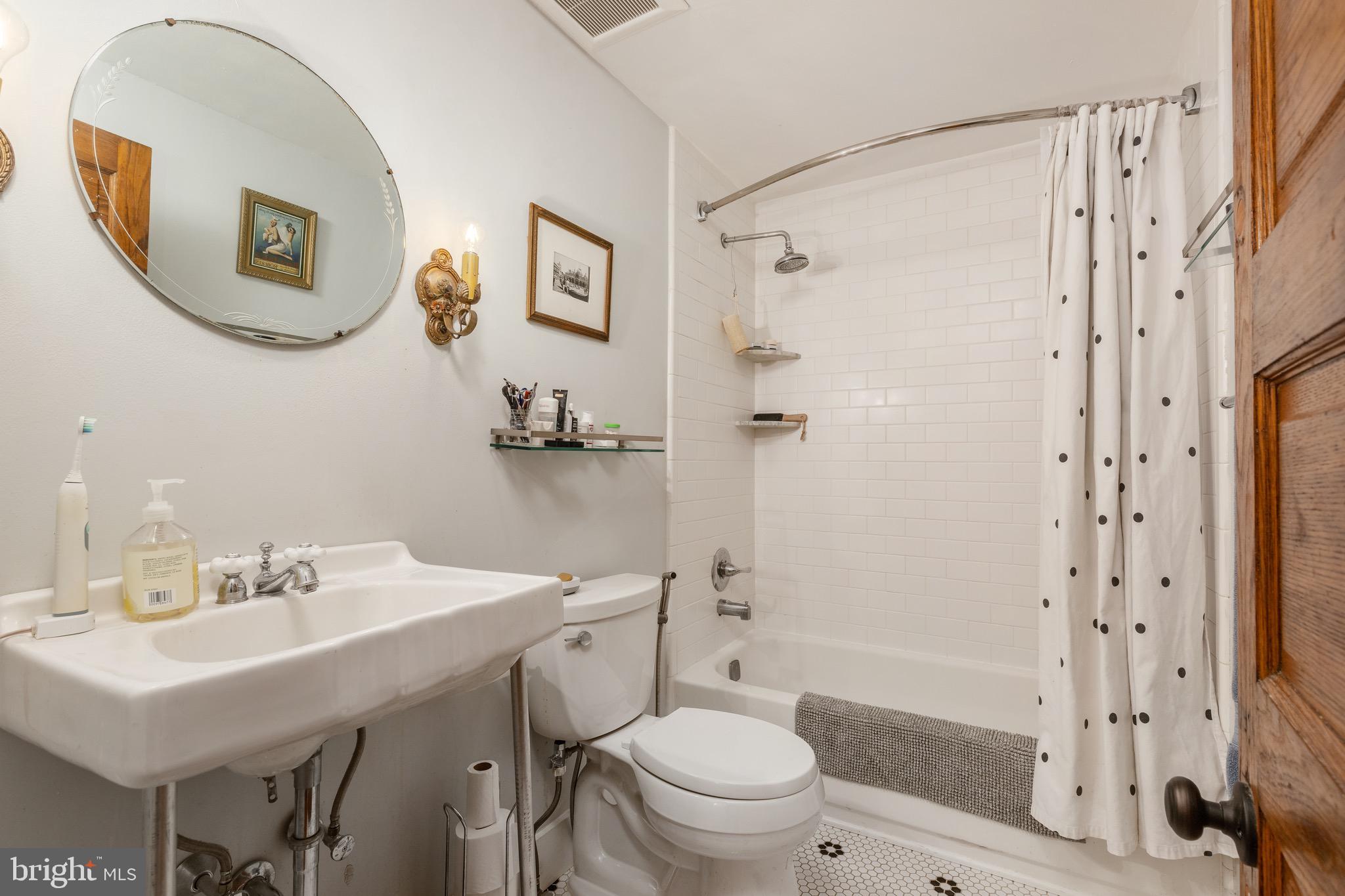 OLD CITY - Residential