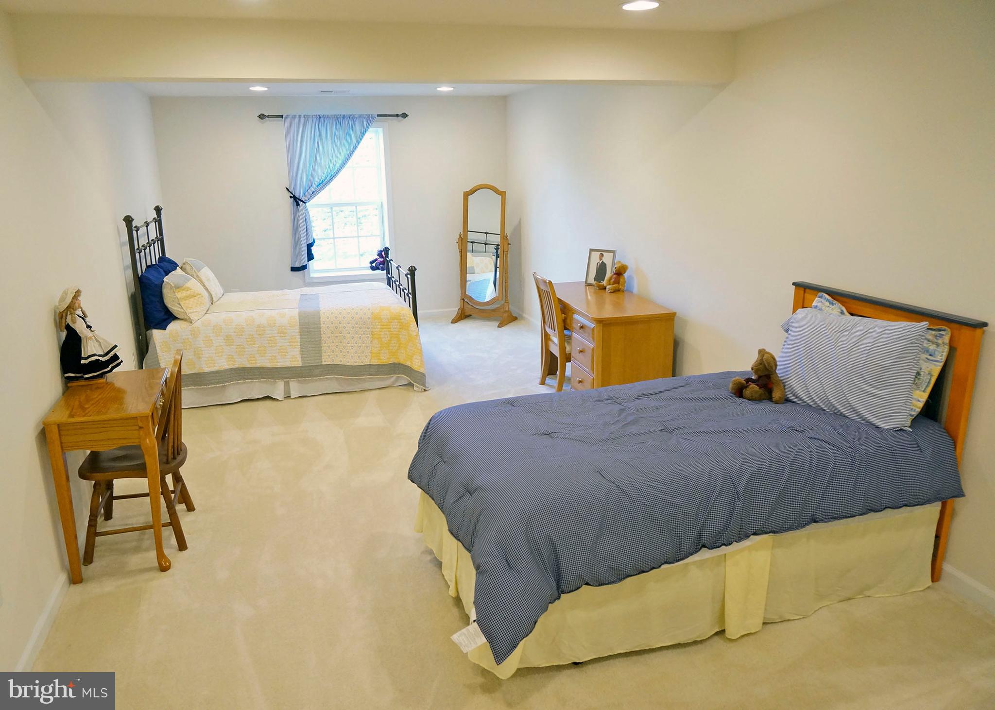 EAGLES POINTE WEST - Residential