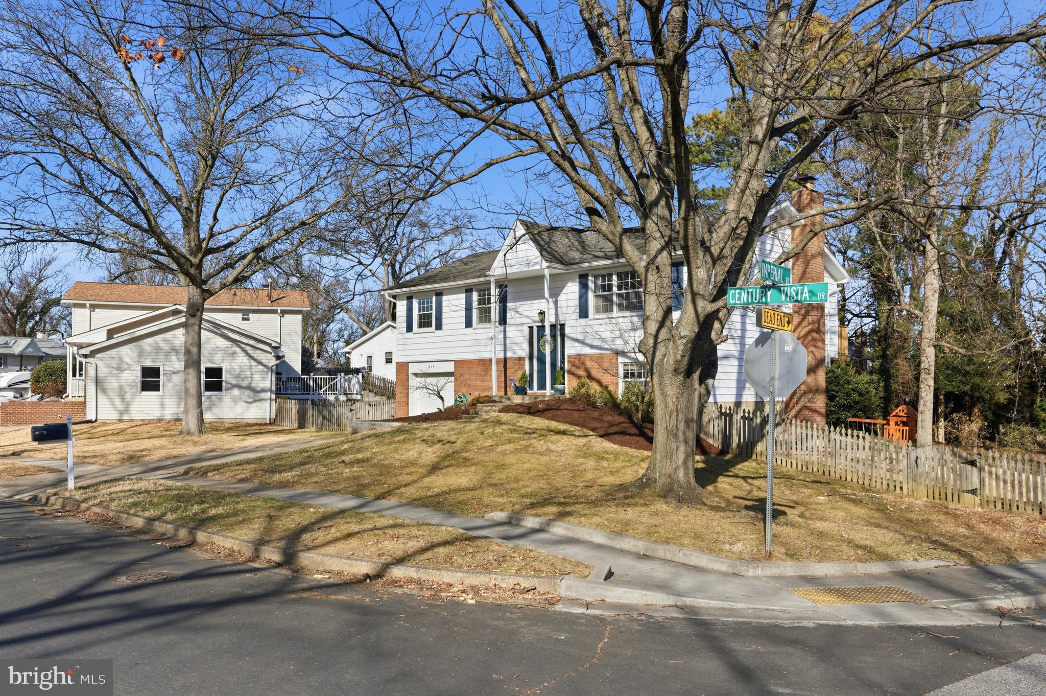 SPRIGGS COVE - Residential