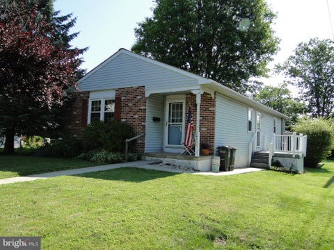 Homes For Sale - 141 S 9th Street<br/> QUAKERTOWN, PA 18951