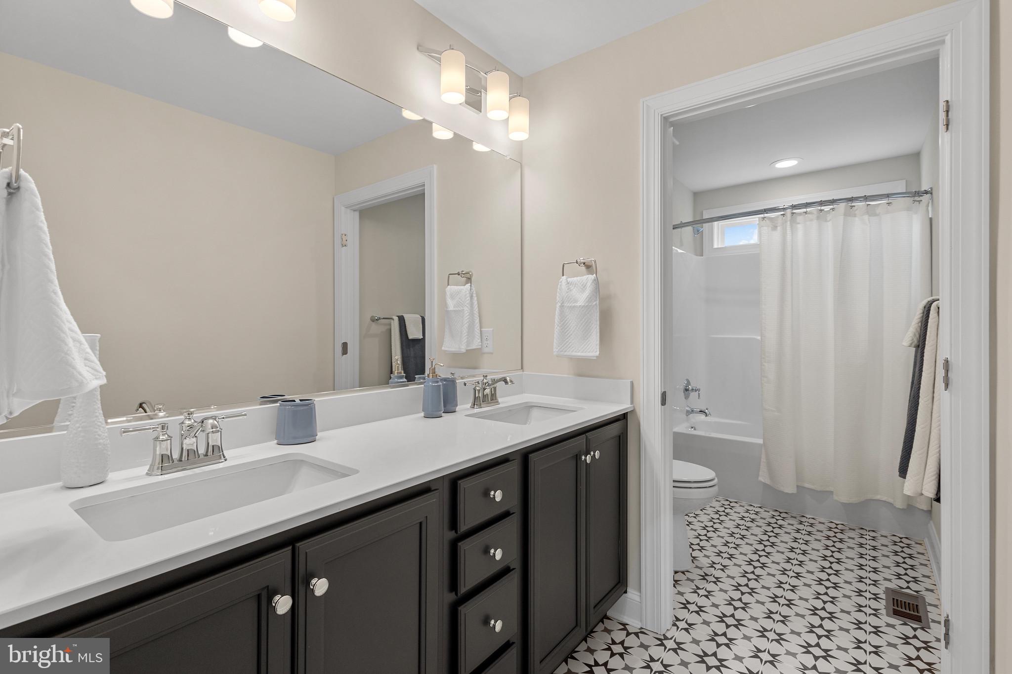 BRENTWOOD - Residential