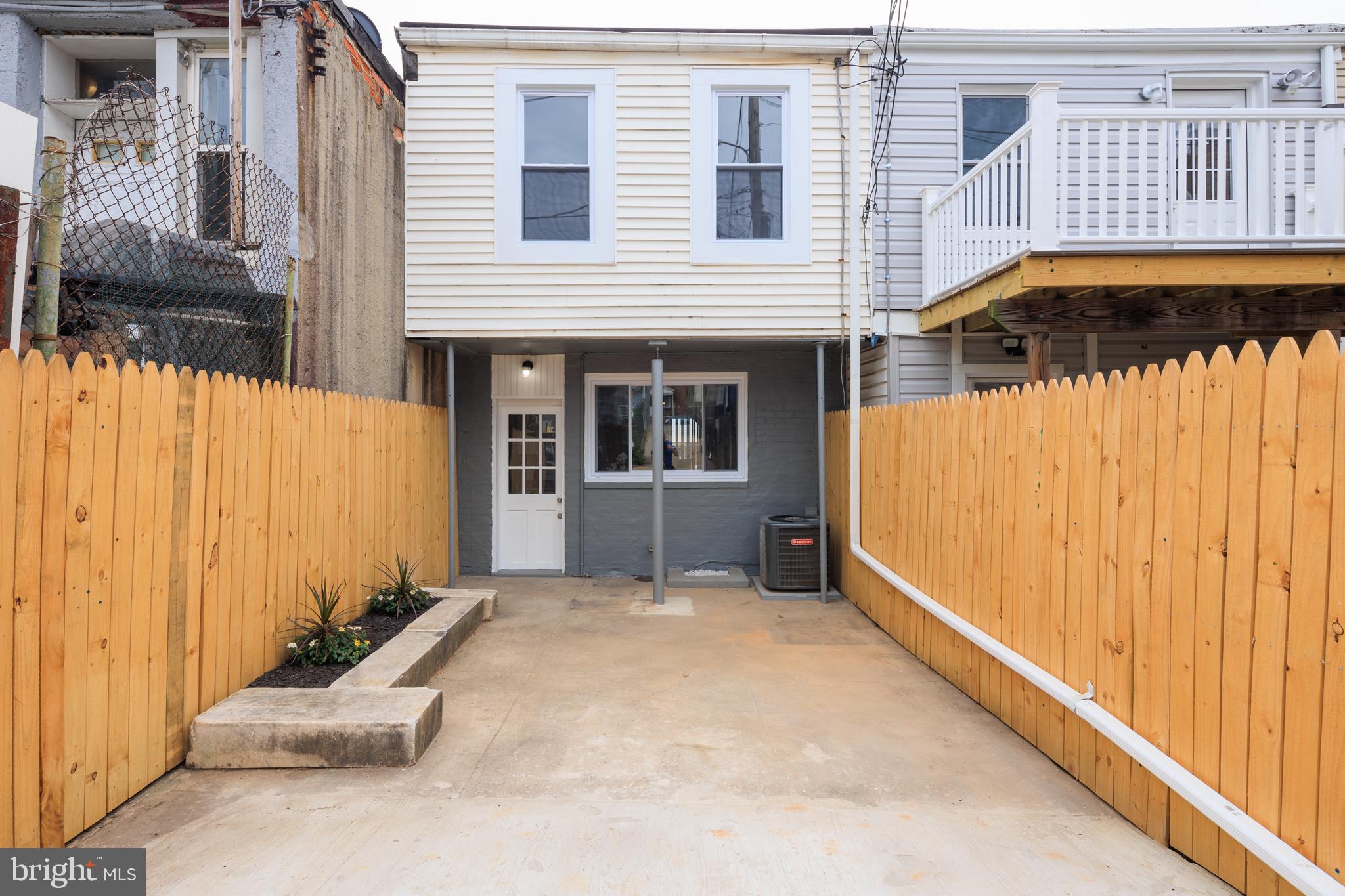 GREEKTOWN - Residential