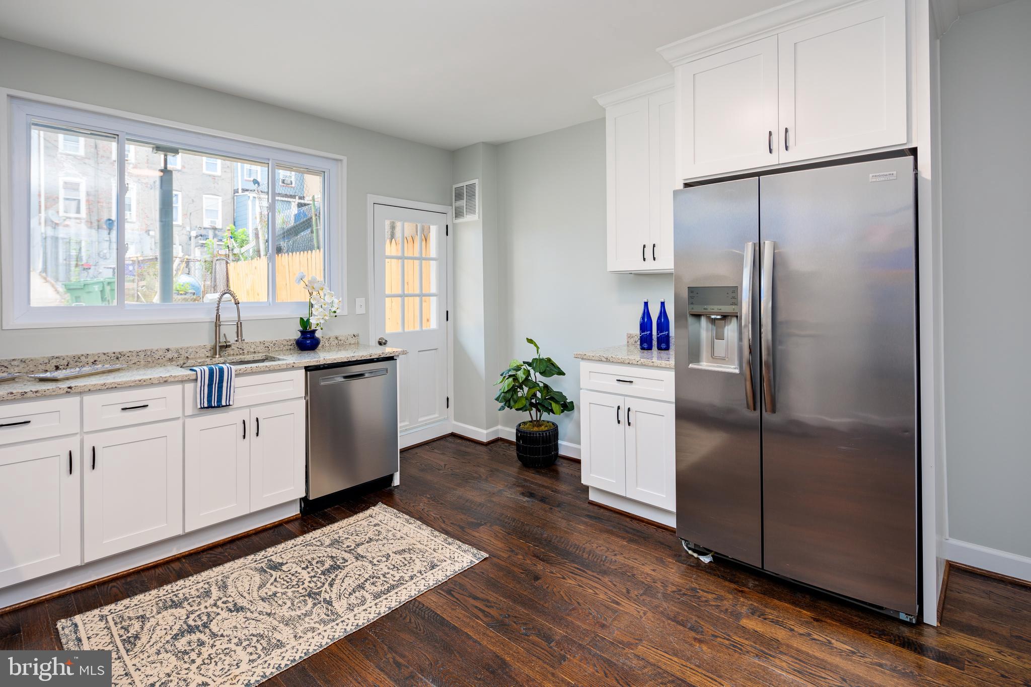 GREEKTOWN - Residential