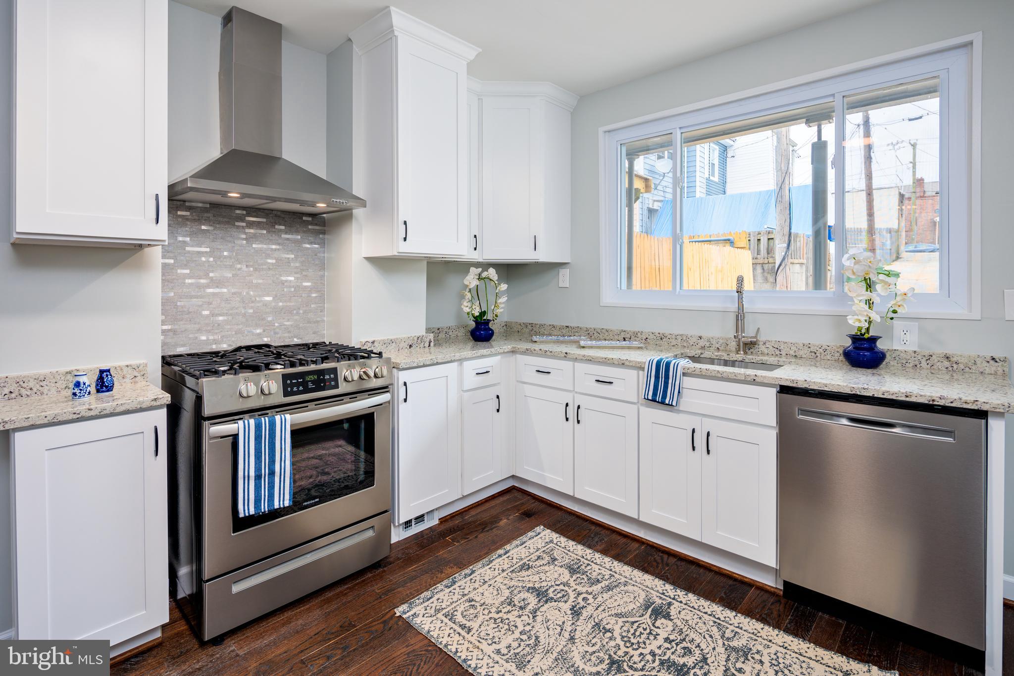 GREEKTOWN - Residential