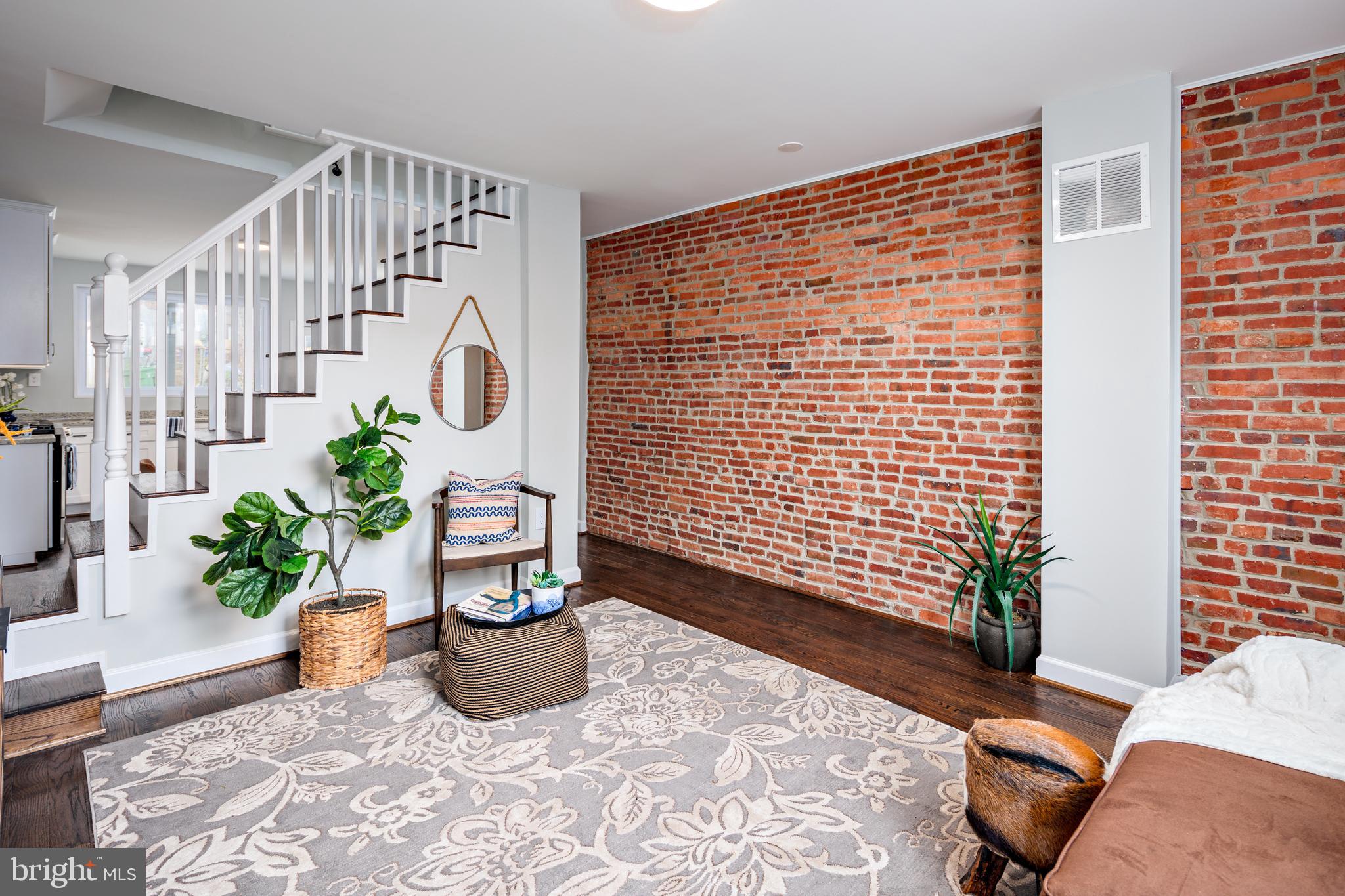 GREEKTOWN - Residential