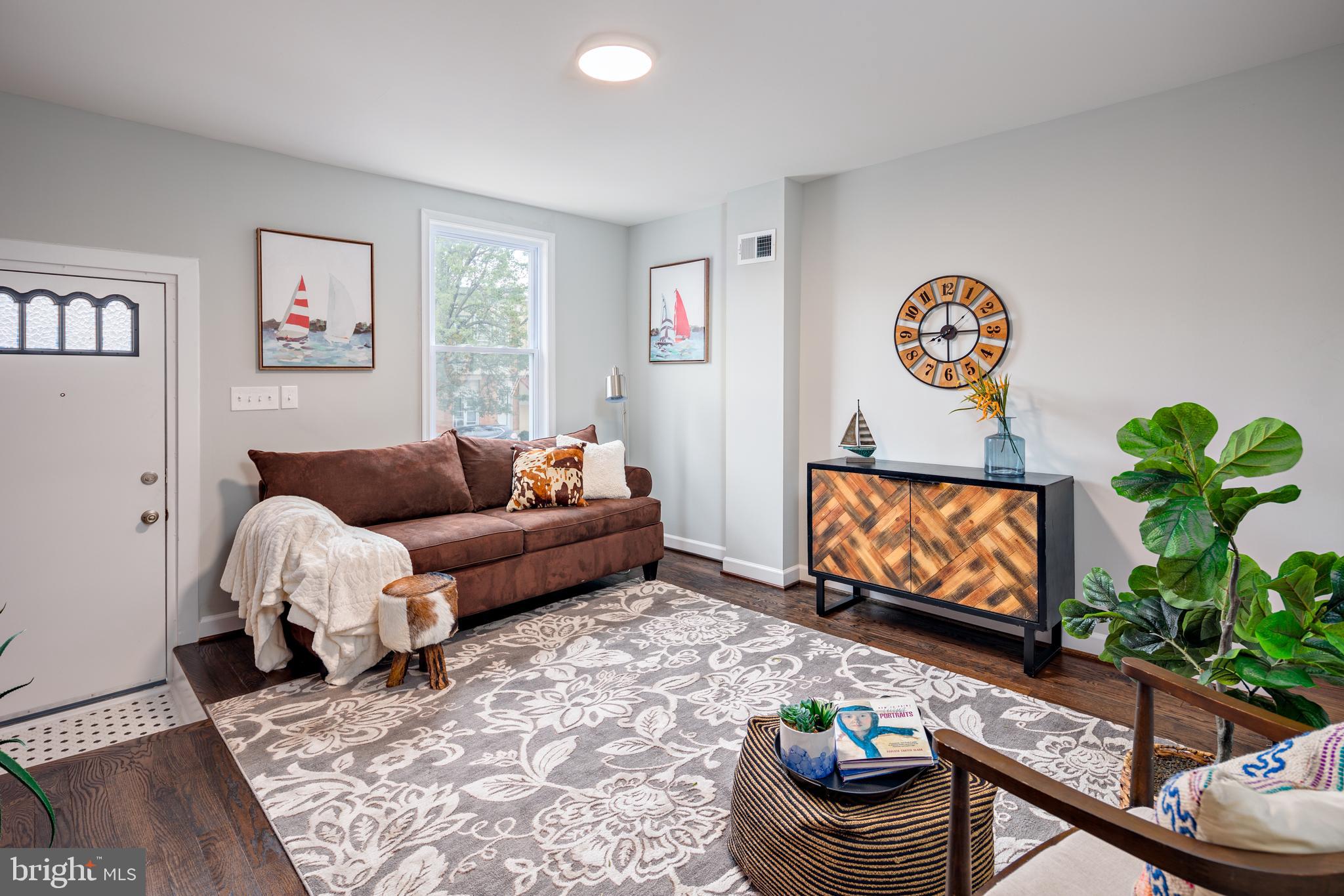 GREEKTOWN - Residential