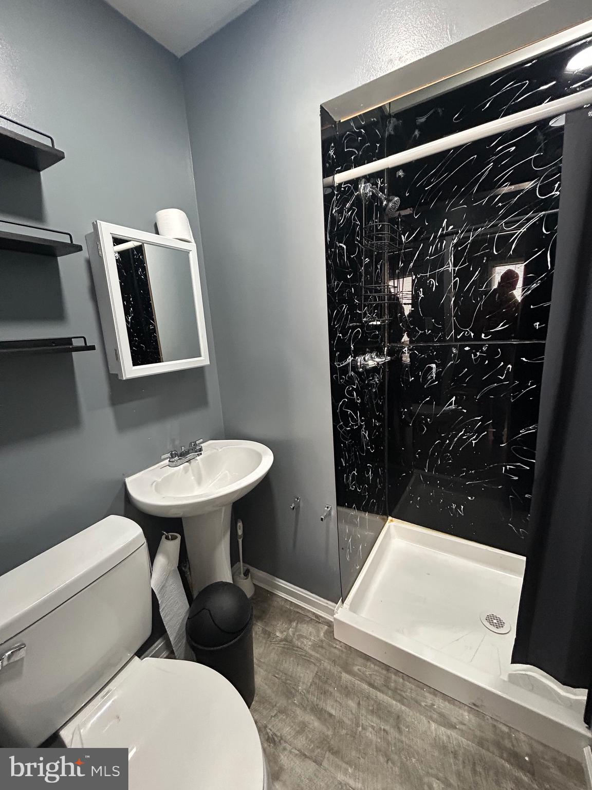 PRINCETON SQUARE - Residential