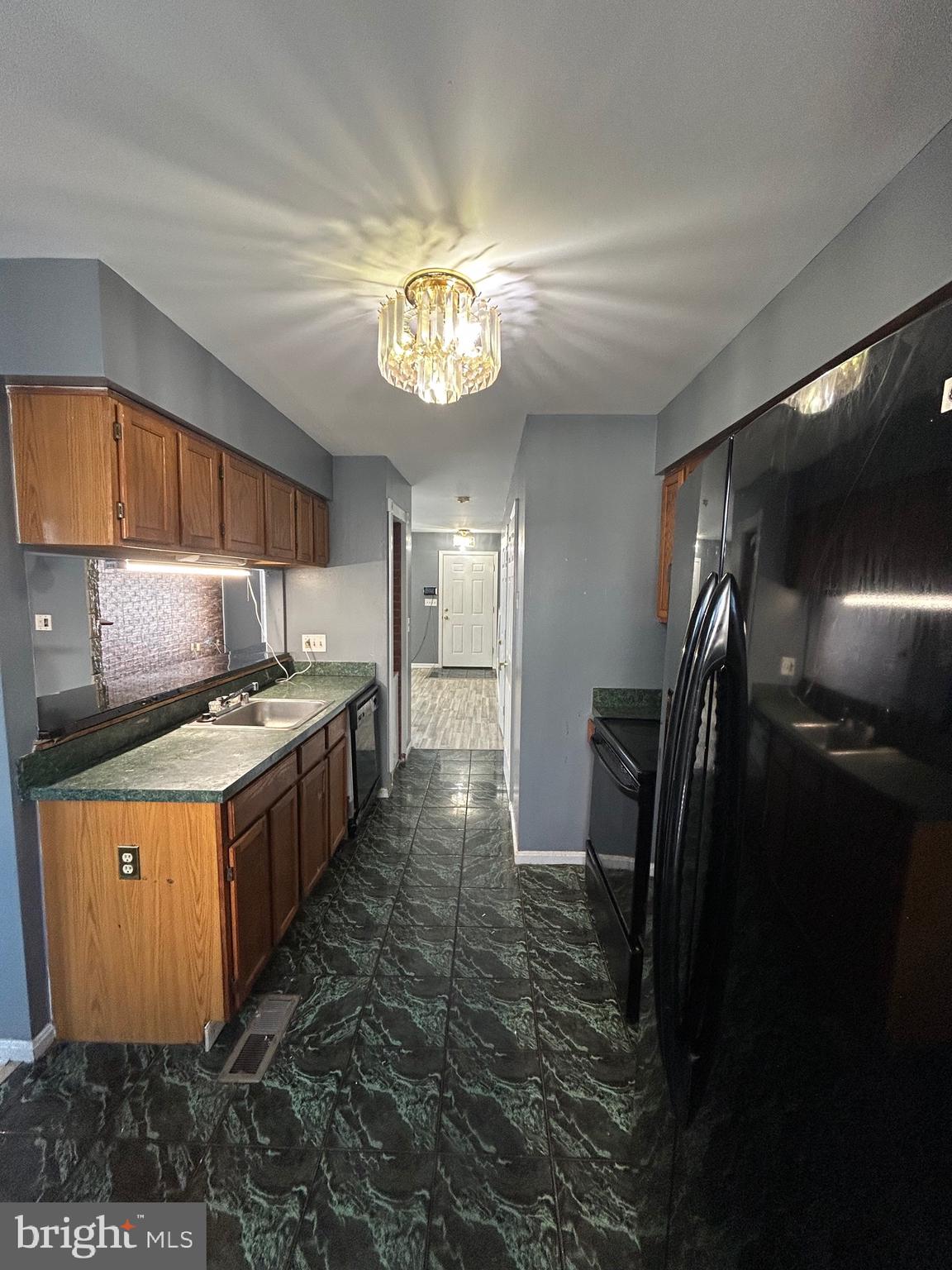 PRINCETON SQUARE - Residential