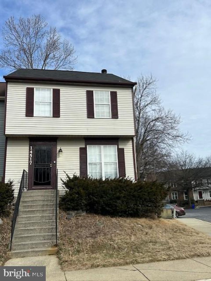 Largest model end unit with 4 bedrooms and 3.5 bathrooms. Finished lower level apartment with bedroom , full bathroom, kitchenette and seperate entrance. Home could use some TLC and its priced accordingly.