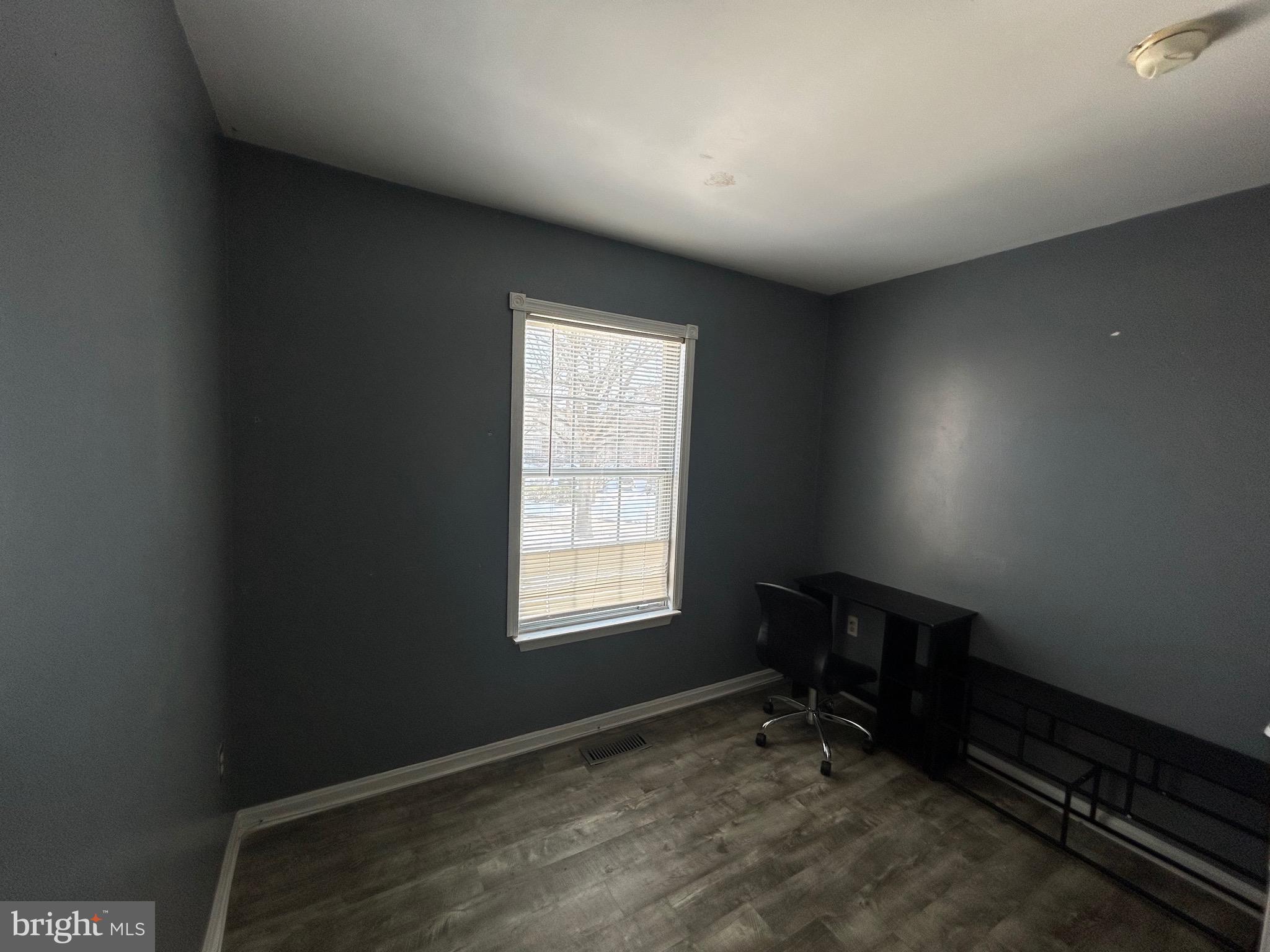 PRINCETON SQUARE - Residential