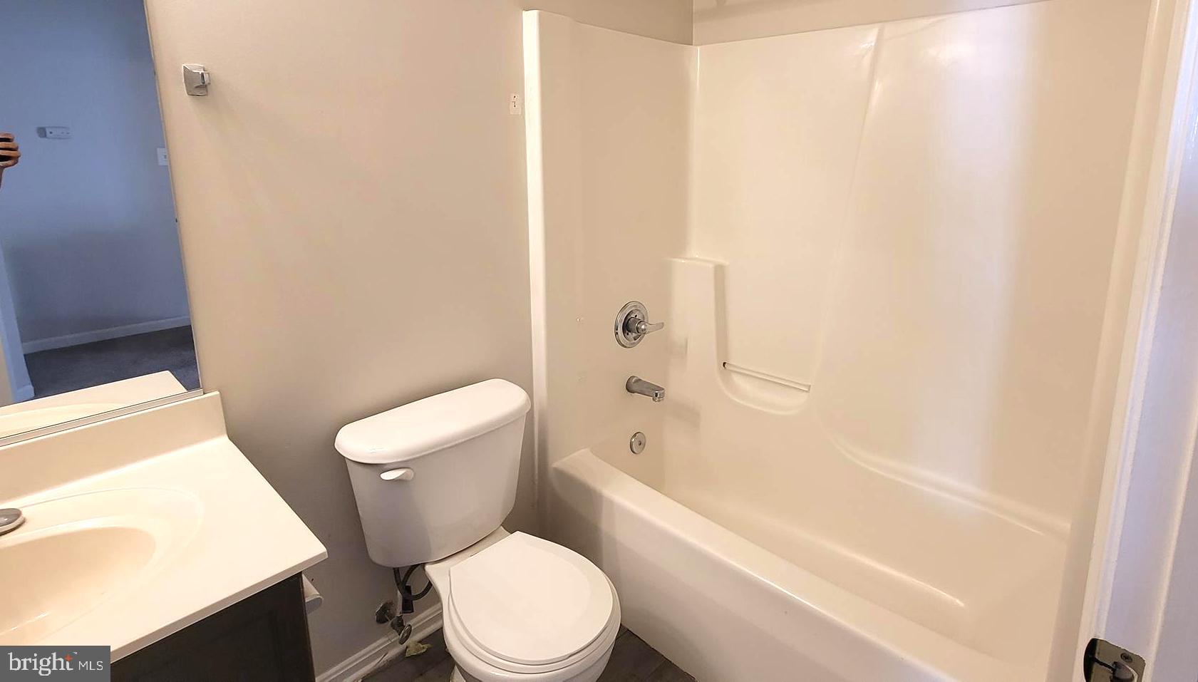 WELLINGTON TRACE - Residential Lease