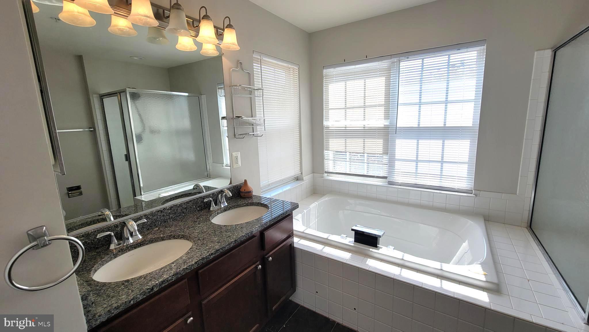 WELLINGTON TRACE - Residential Lease