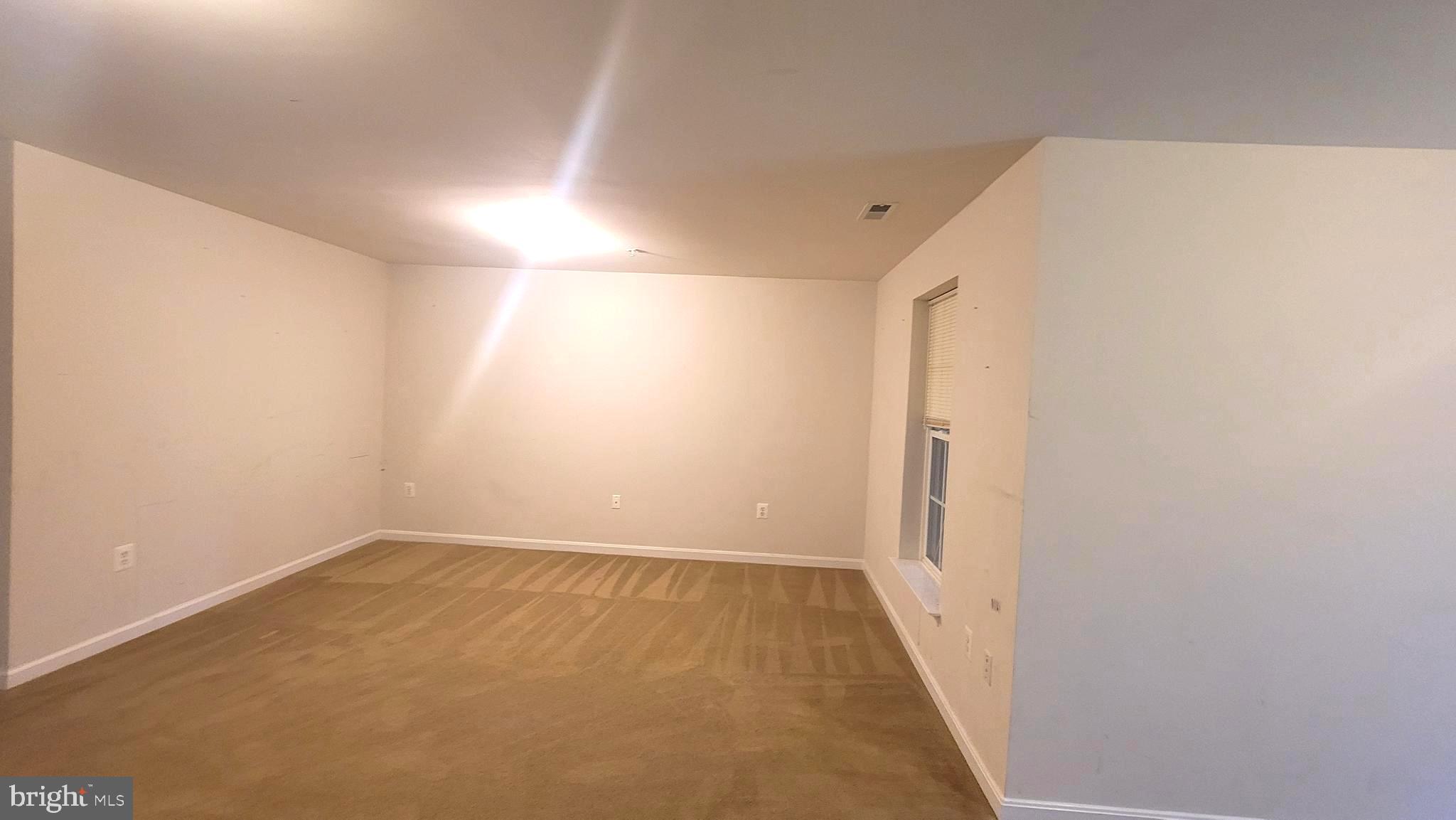 WELLINGTON TRACE - Residential Lease