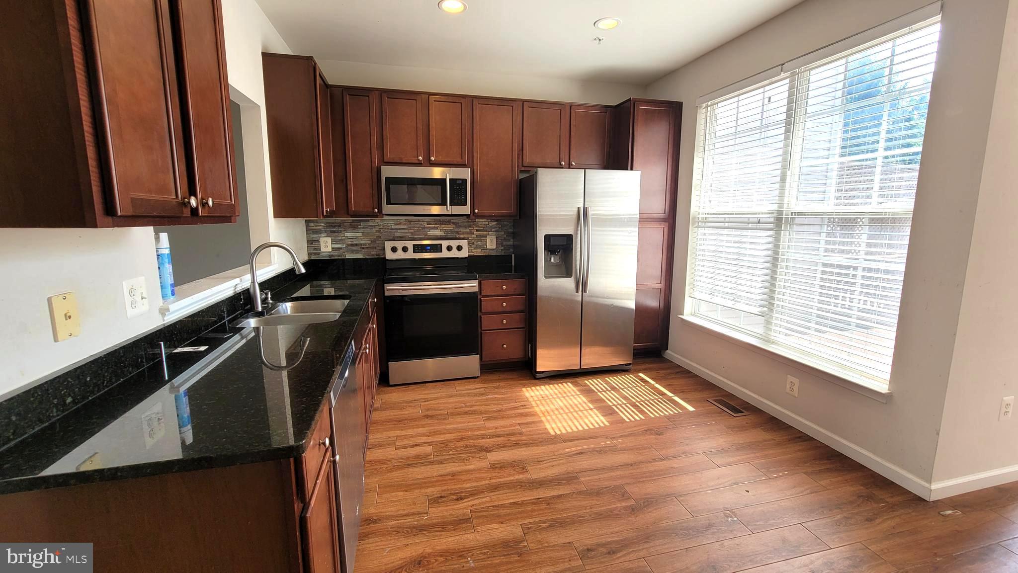 WELLINGTON TRACE - Residential Lease