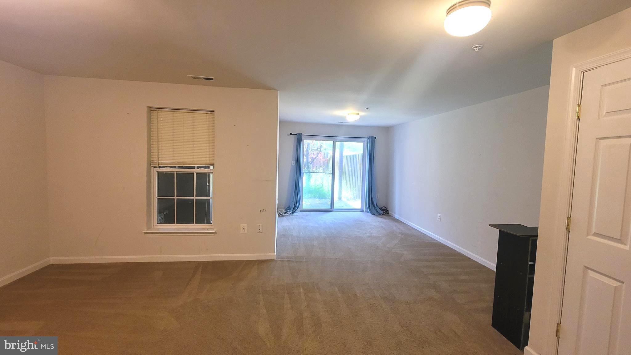 WELLINGTON TRACE - Residential Lease