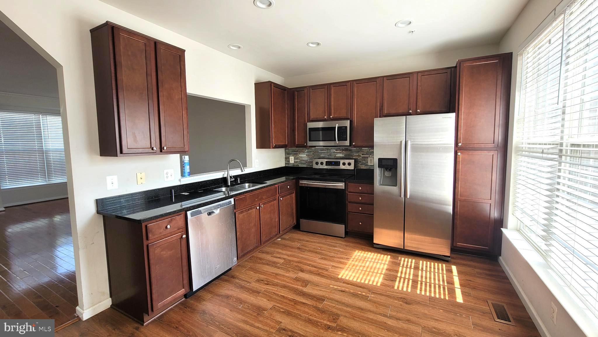 WELLINGTON TRACE - Residential Lease