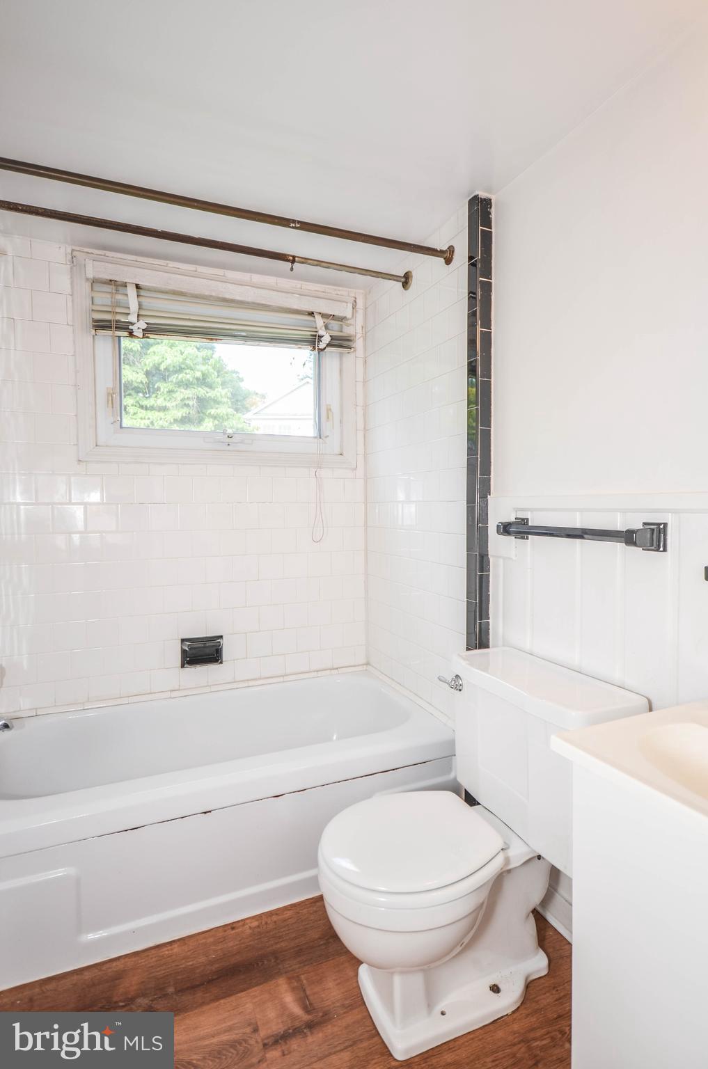 ROCK CREEK PALISADES - Residential Lease