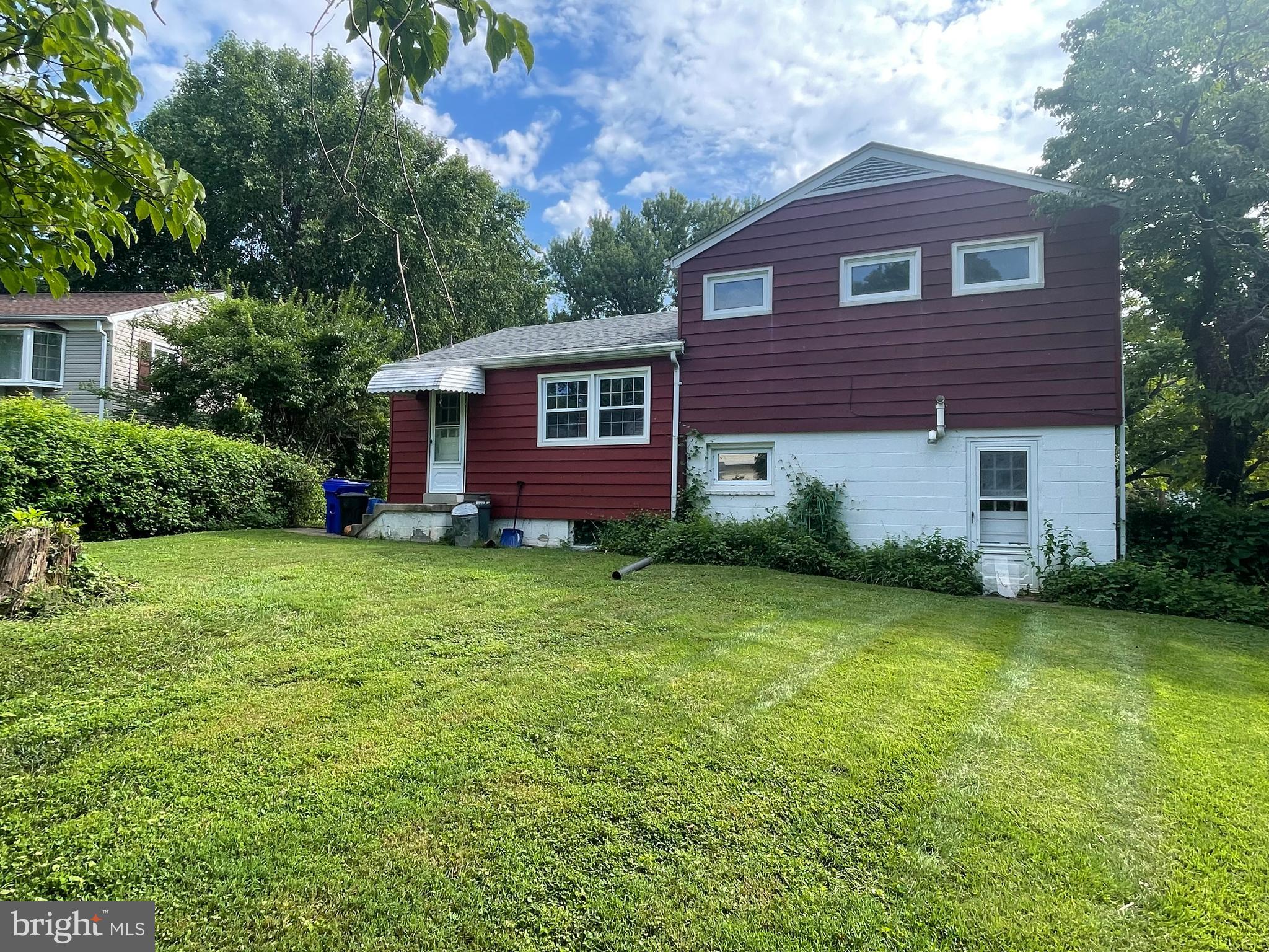 ROCK CREEK PALISADES - Residential Lease