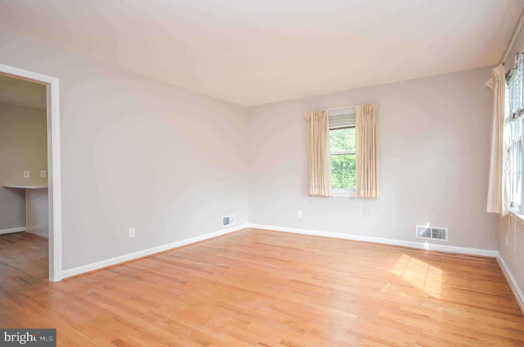 ROCK CREEK PALISADES - Residential Lease