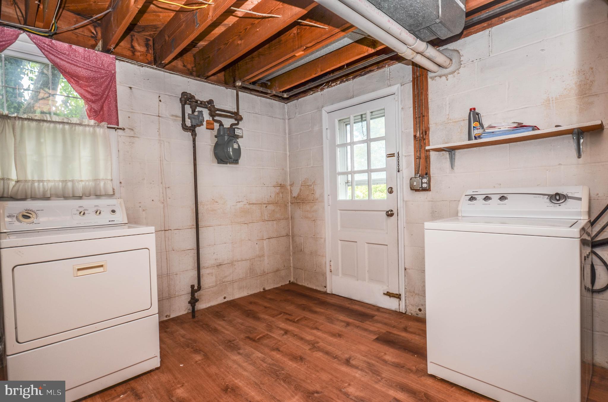 ROCK CREEK PALISADES - Residential Lease