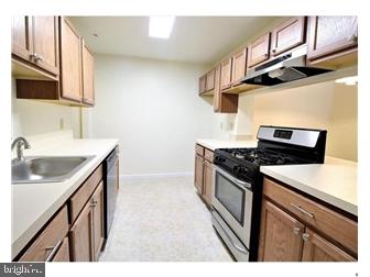 WATERS EDGE - Residential Lease