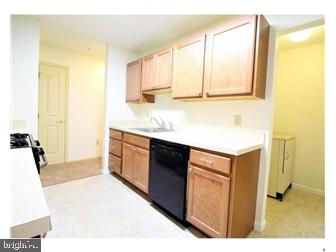 WATERS EDGE - Residential Lease