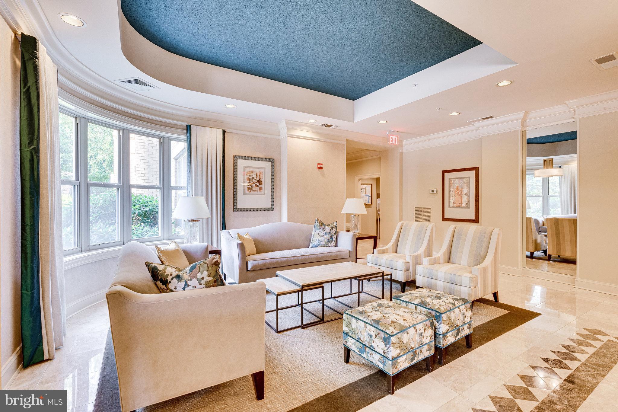 STRATFORD HOUSE - Residential