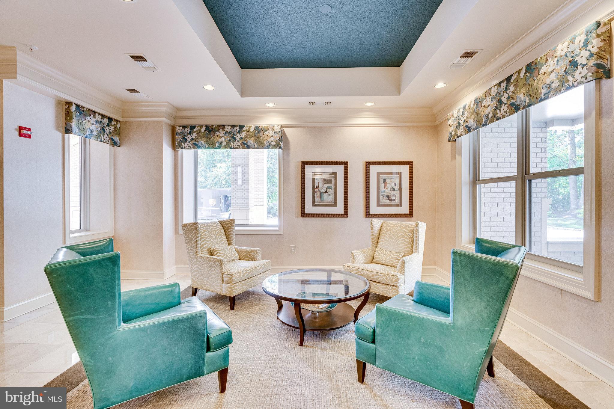 STRATFORD HOUSE - Residential