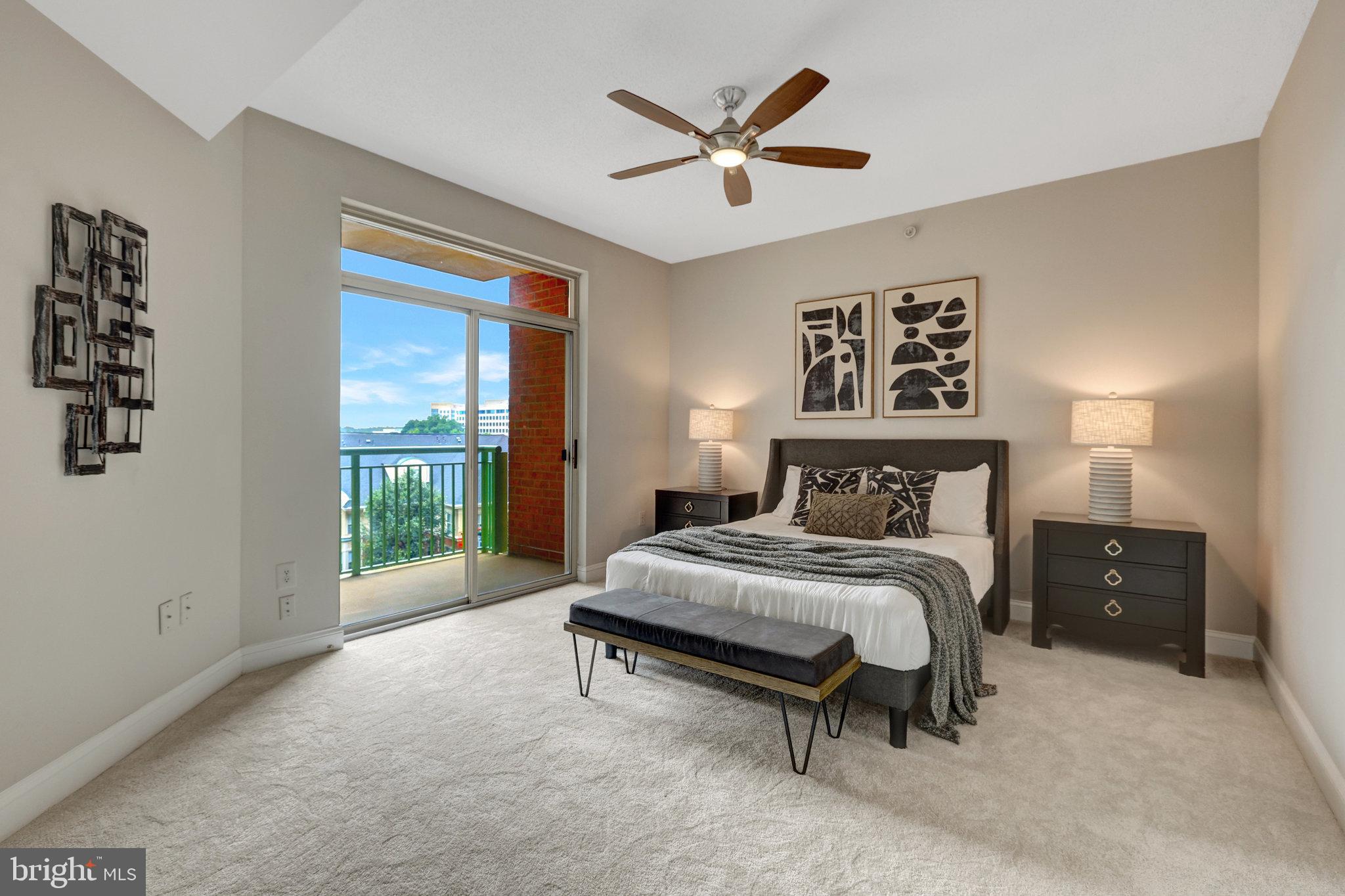 STRATFORD HOUSE - Residential