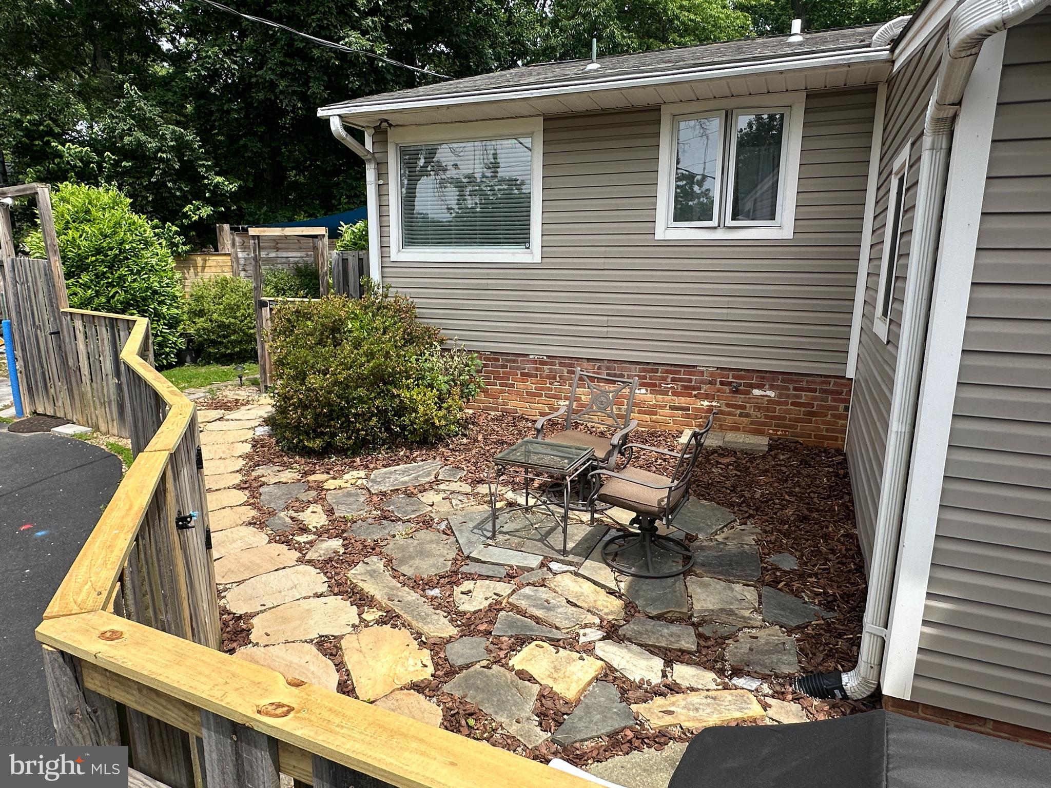 FALLS HILL - Residential