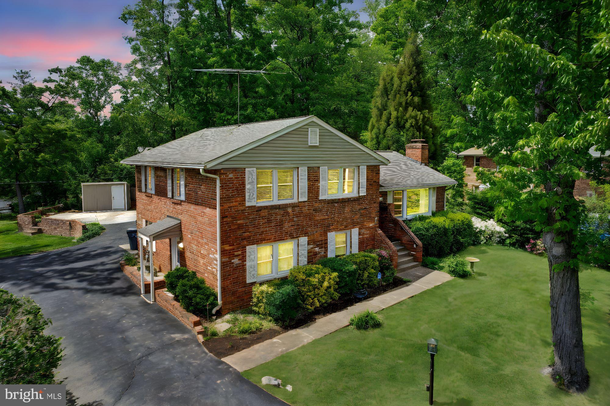 FALLS HILL - Residential