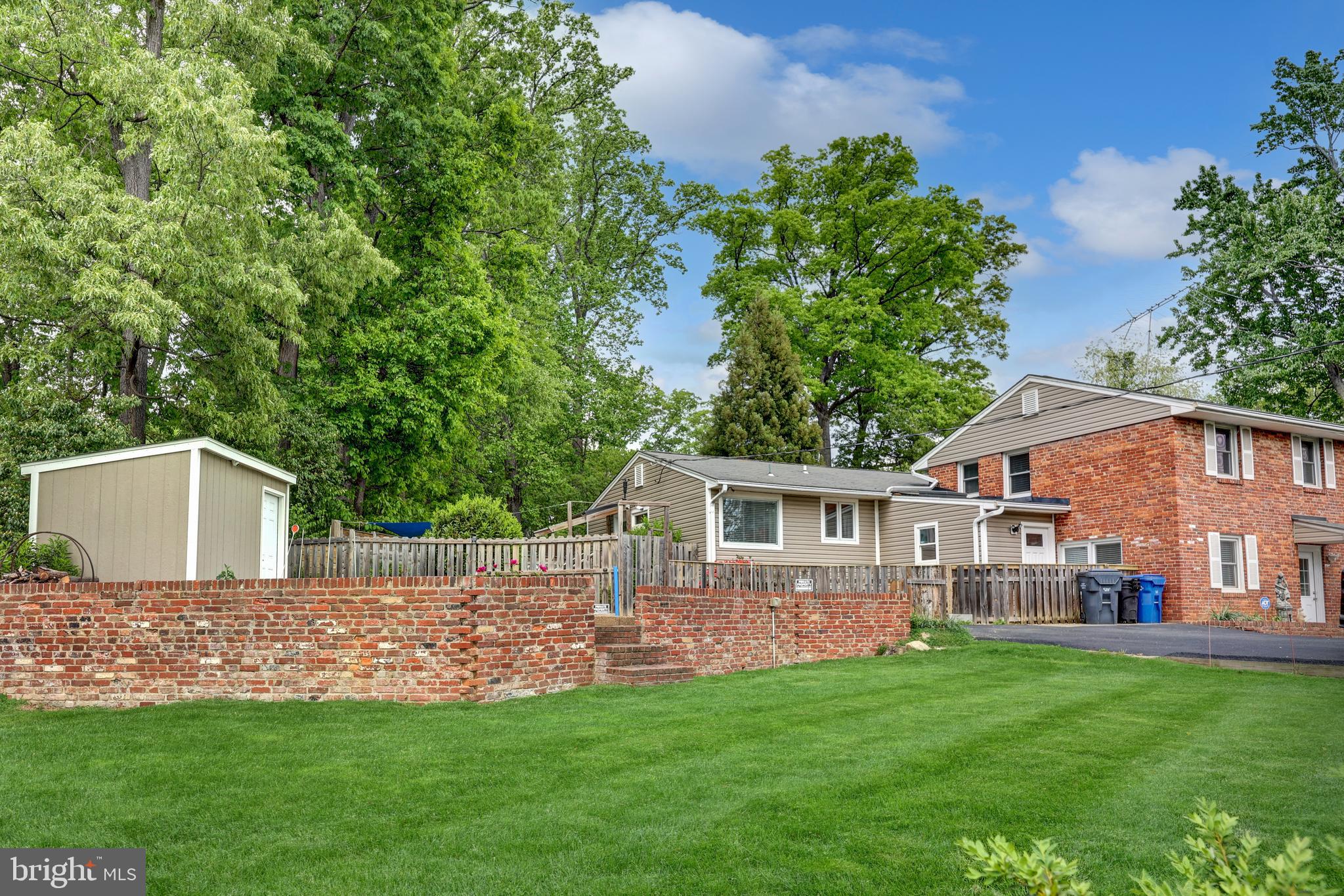 FALLS HILL - Residential