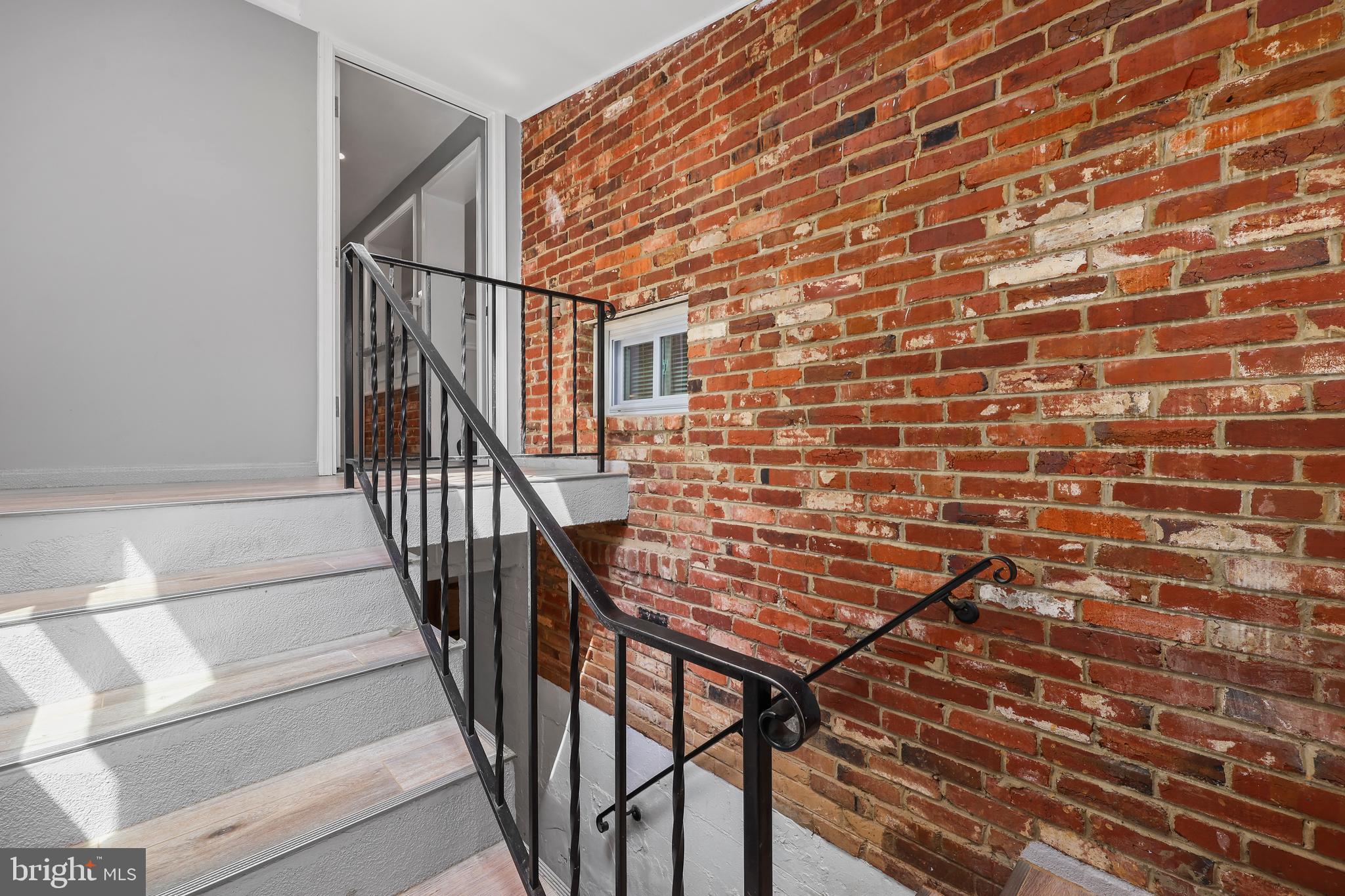 FALLS HILL - Residential