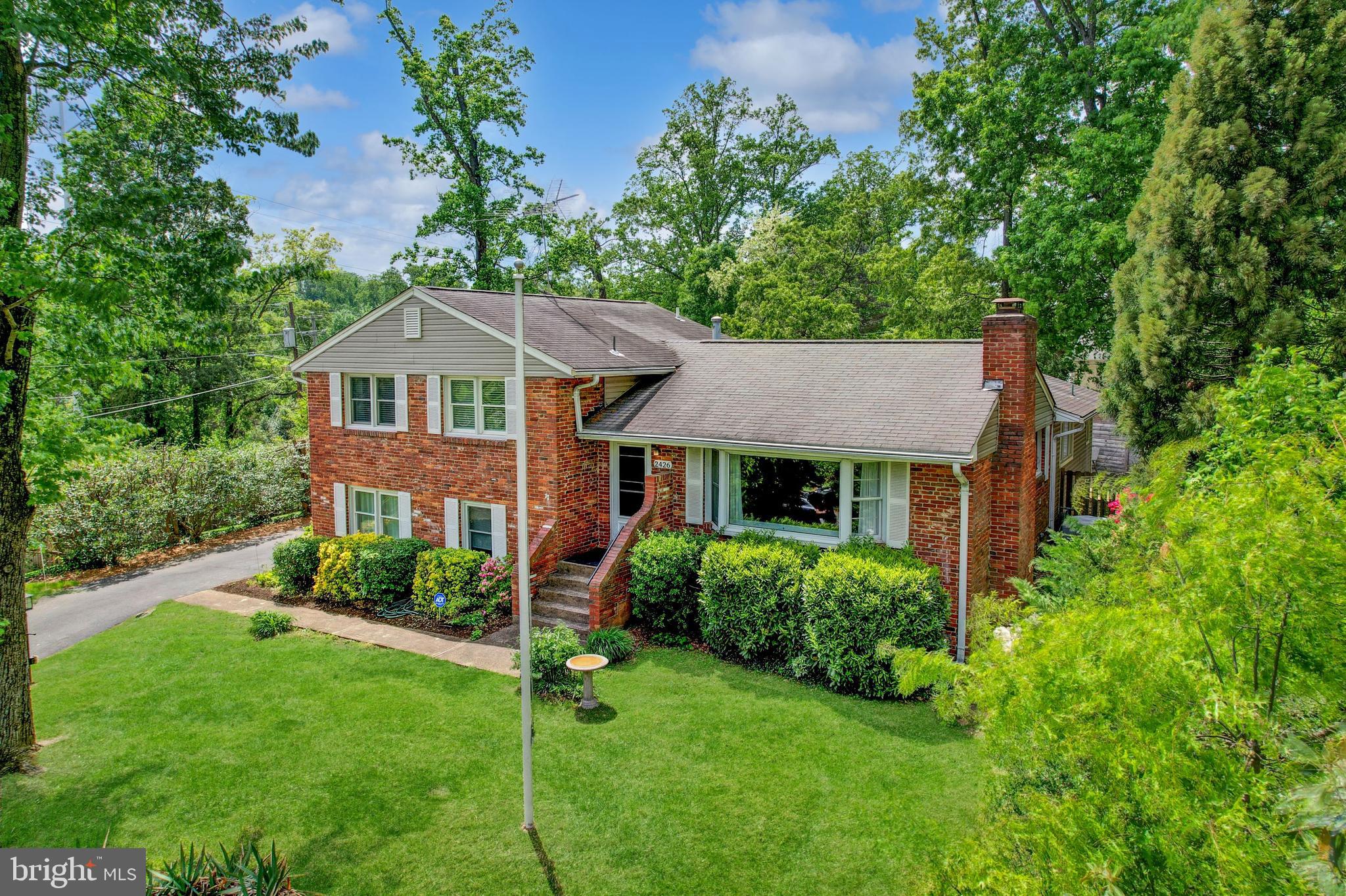 FALLS HILL - Residential