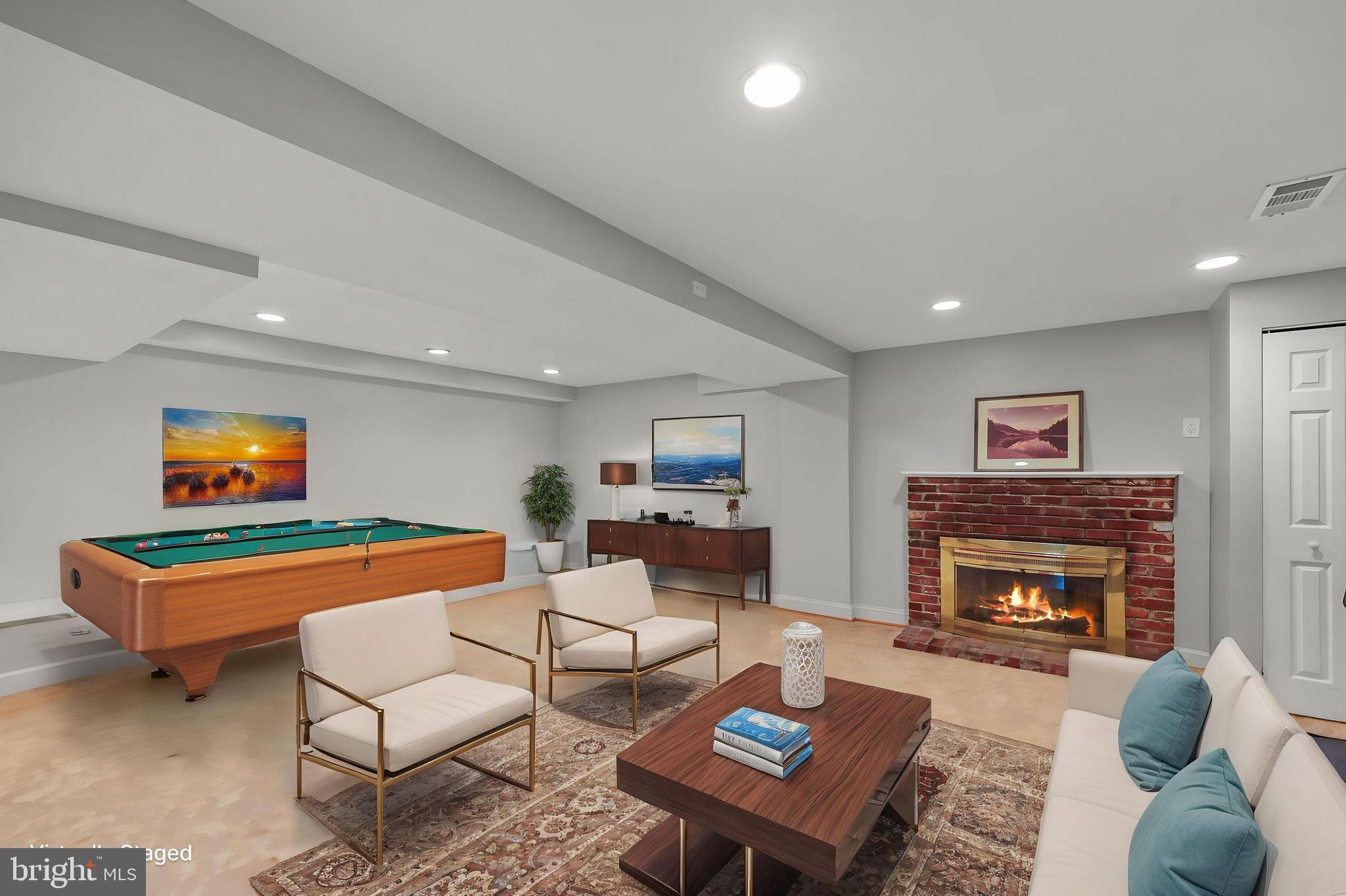 FALLS HILL - Residential