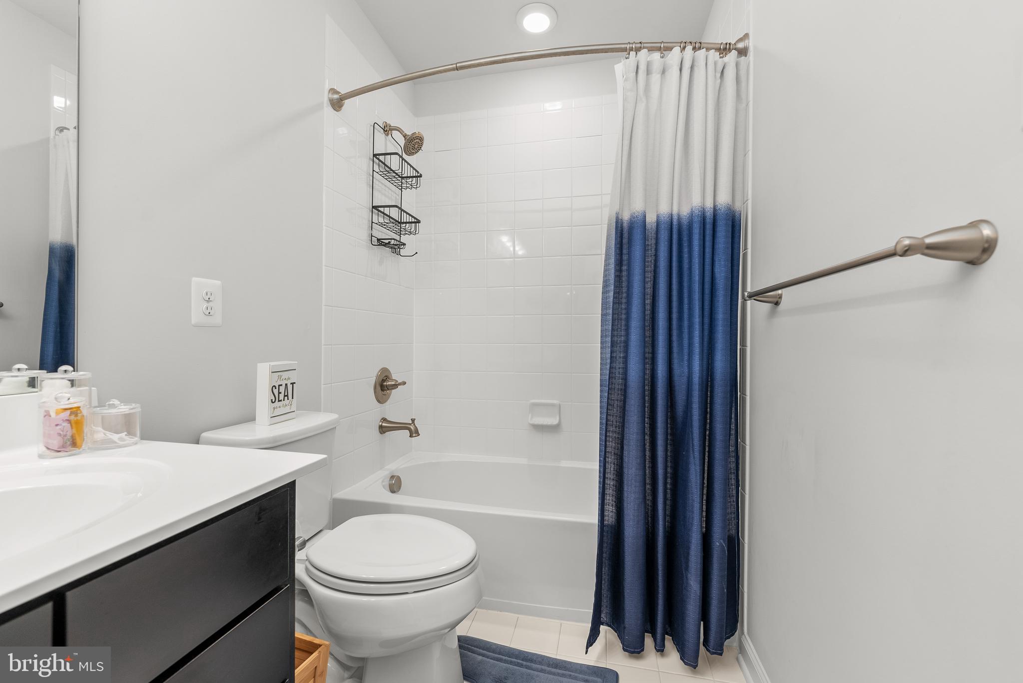 CREEKSIDE VILLAGE - Residential