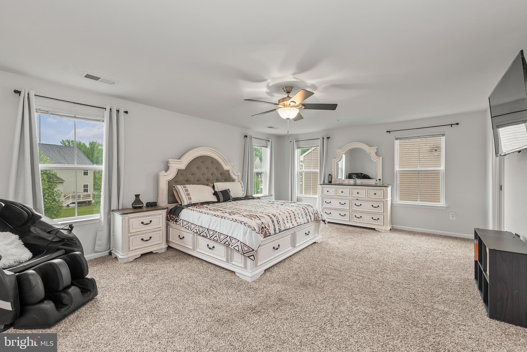 CREEKSIDE VILLAGE - Residential