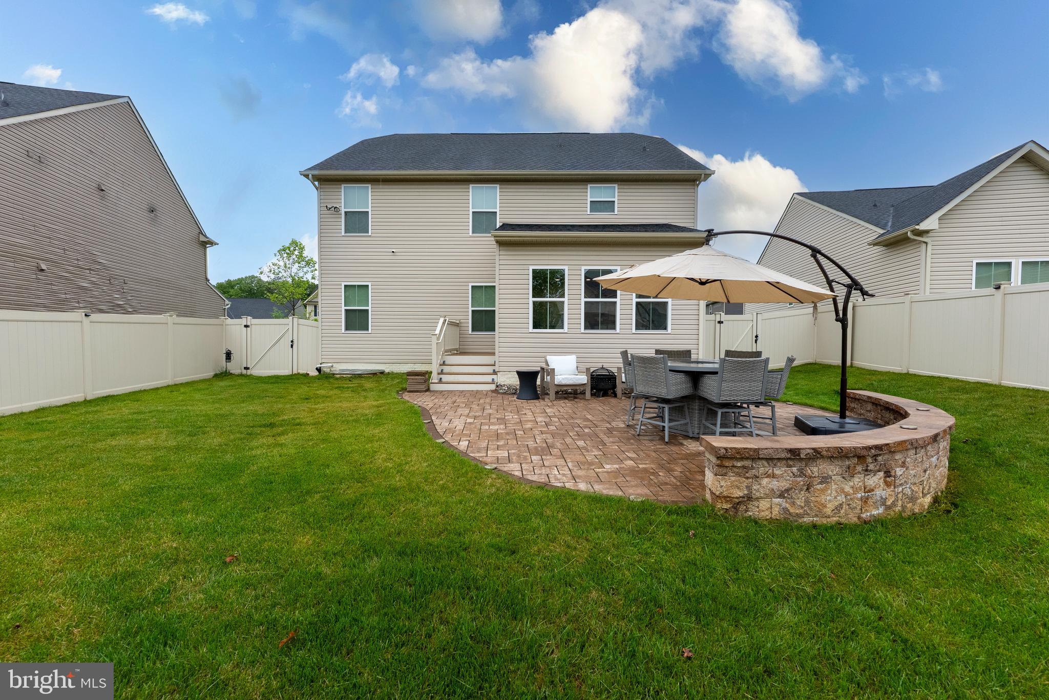 CREEKSIDE VILLAGE - Residential
