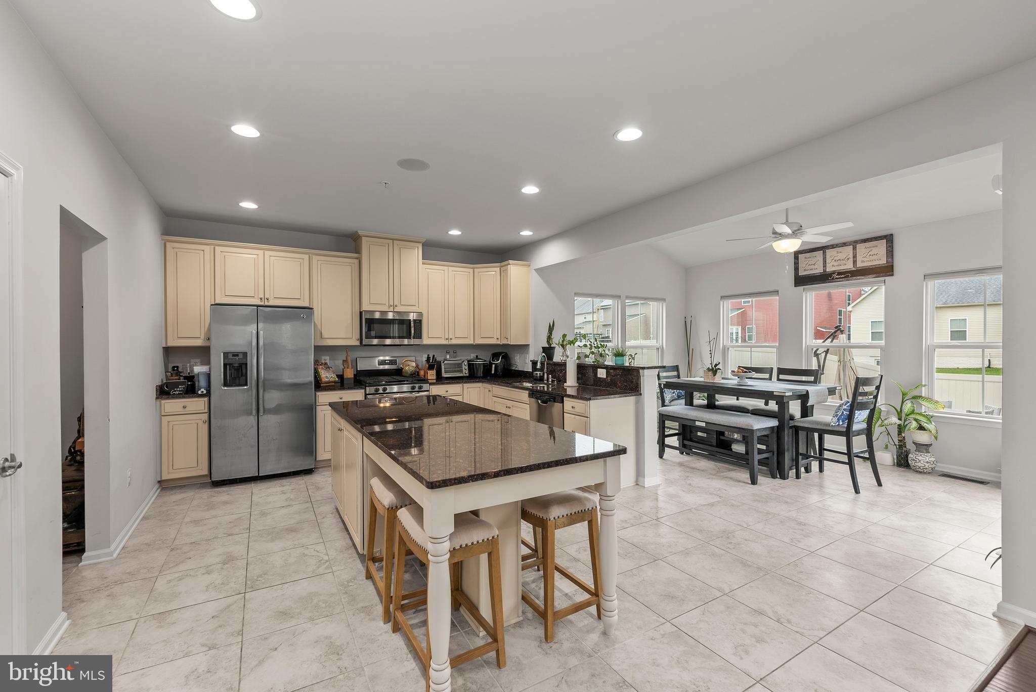 CREEKSIDE VILLAGE - Residential