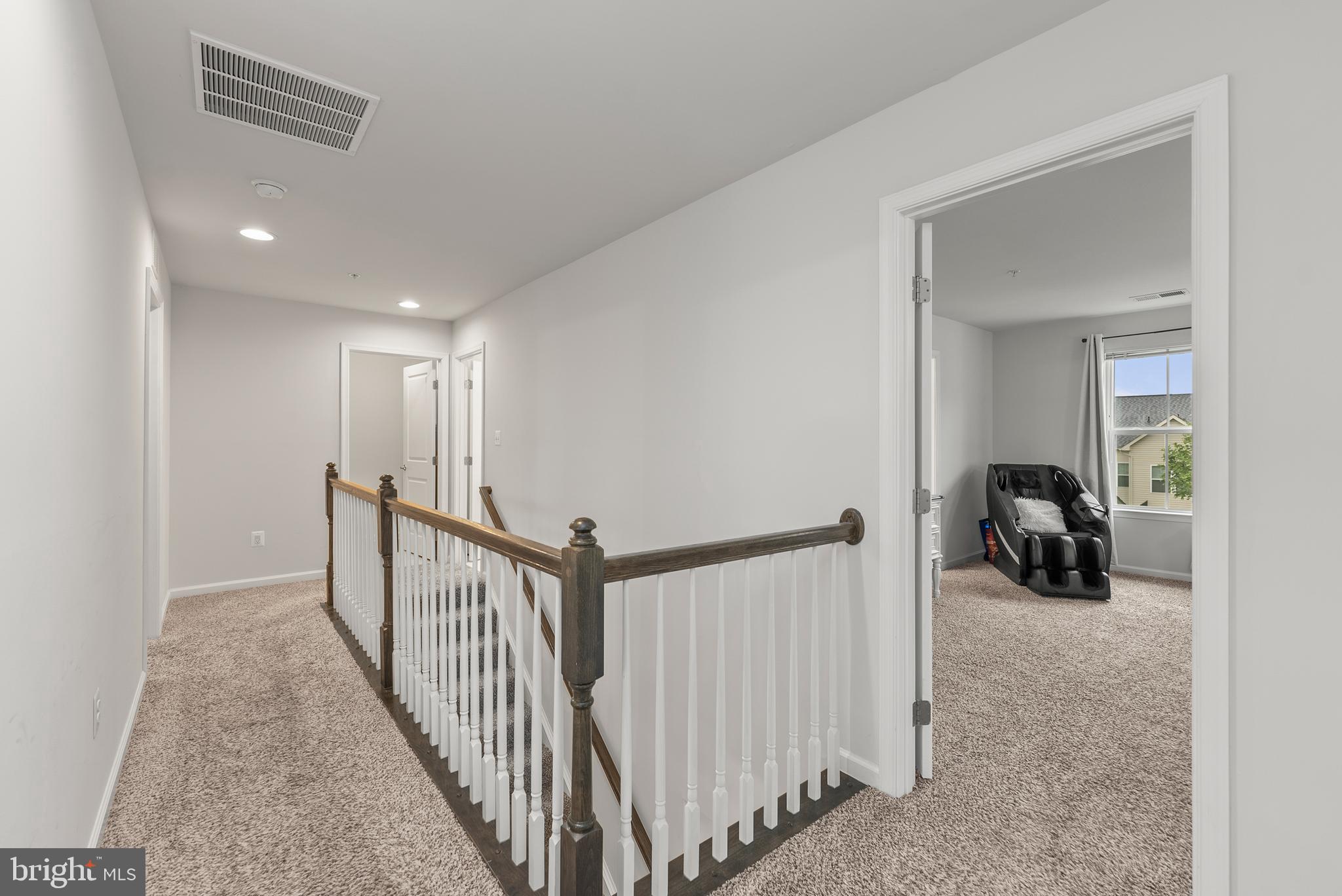 CREEKSIDE VILLAGE - Residential