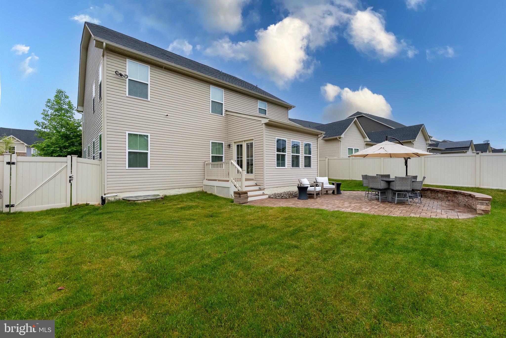 CREEKSIDE VILLAGE - Residential