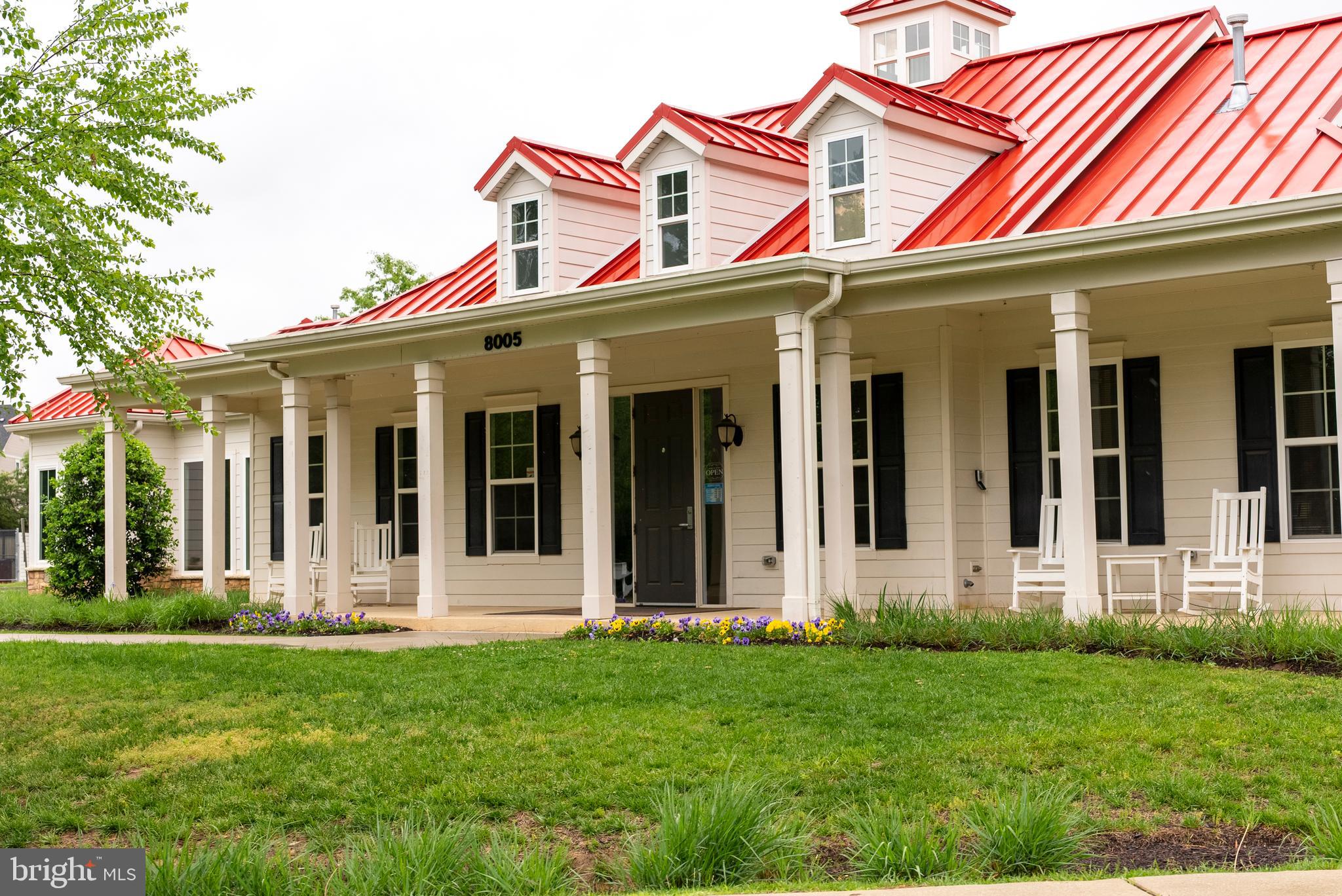 CREEKSIDE VILLAGE - Residential