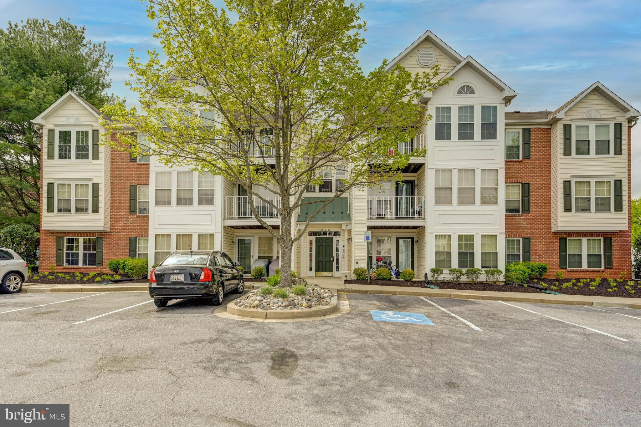 GARDEN OWINGS MILLS - Residential Lease