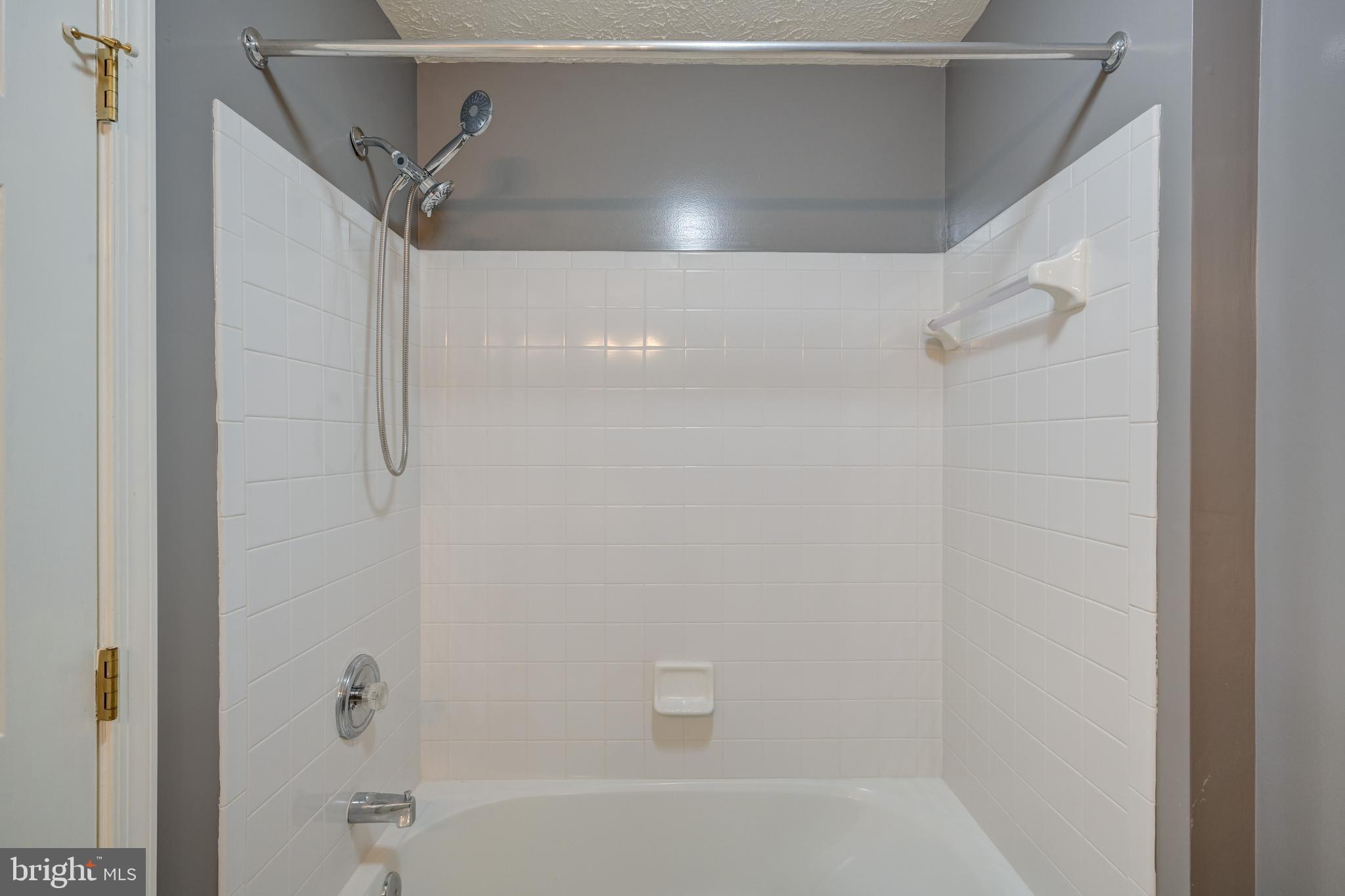 GARDEN OWINGS MILLS - Residential Lease