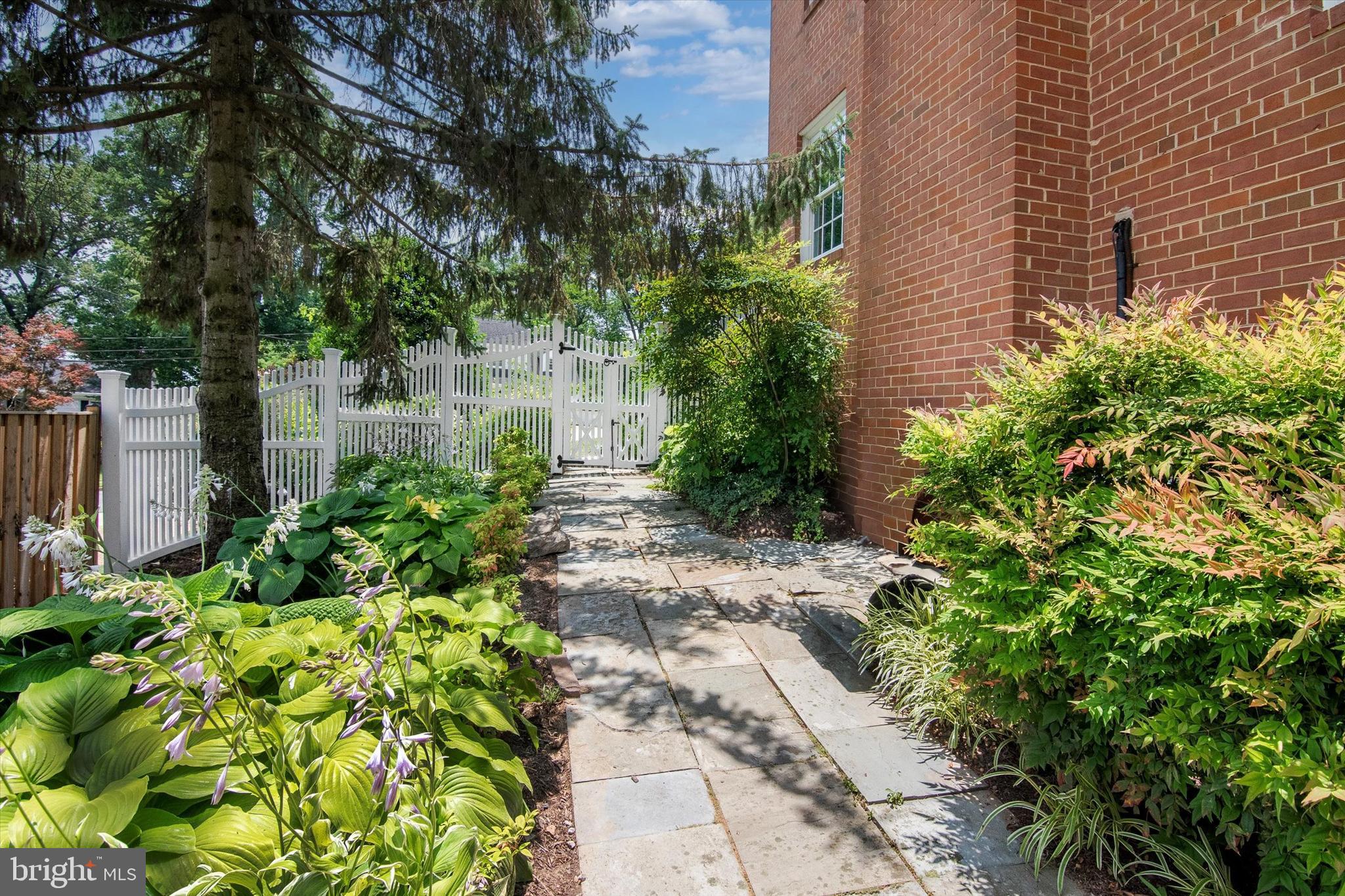 MALVERN HILL - Residential