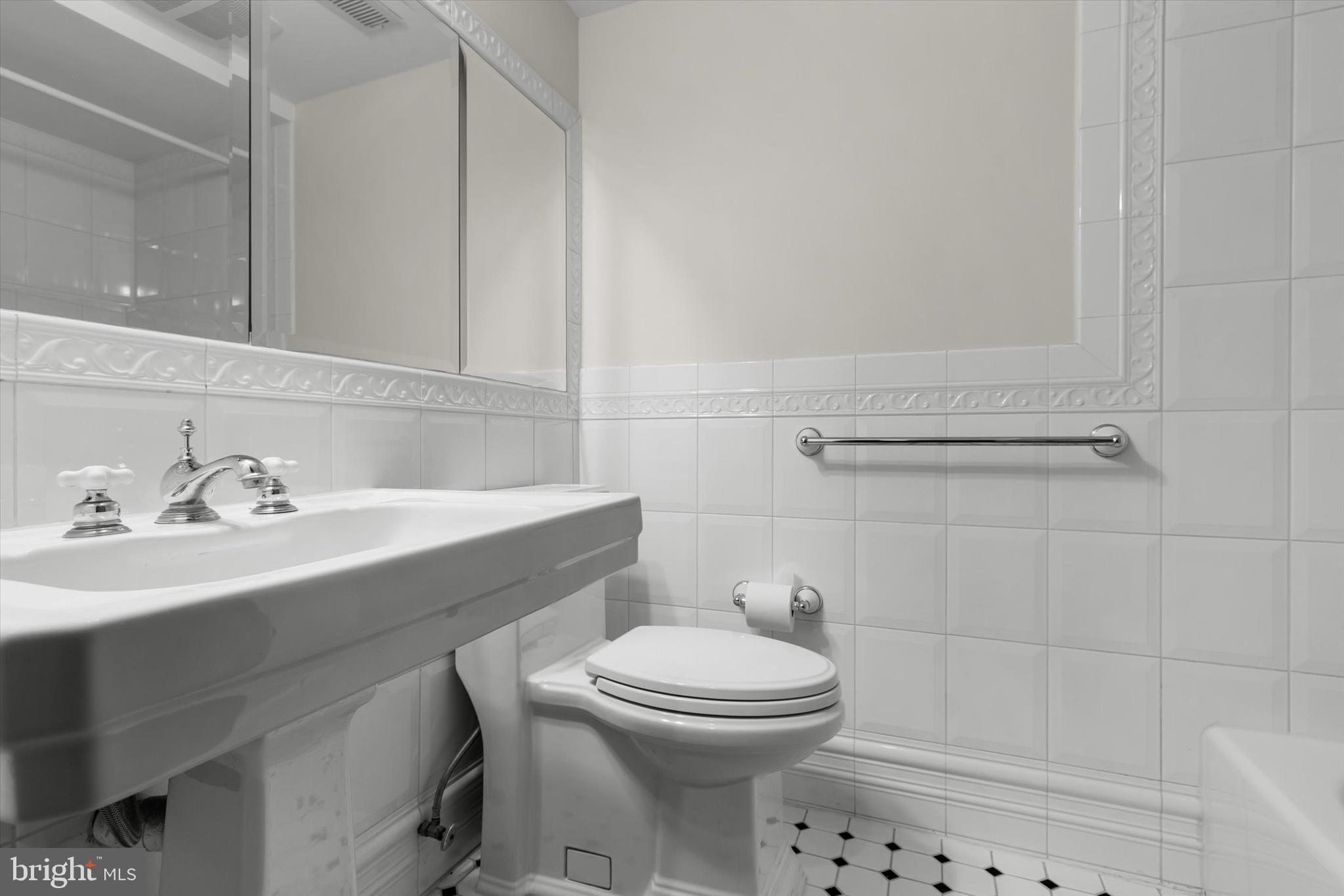 MALVERN HILL - Residential