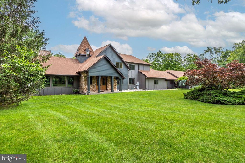 Photo of 125 Edison Furlong Road, DOYLESTOWN, PA 18901 (MLS # PABU2098762)