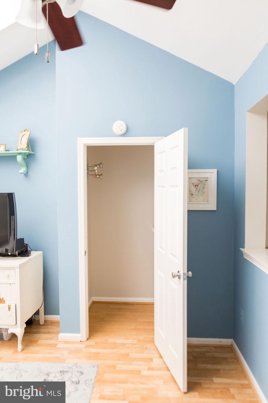 WATERS EDGE - Residential