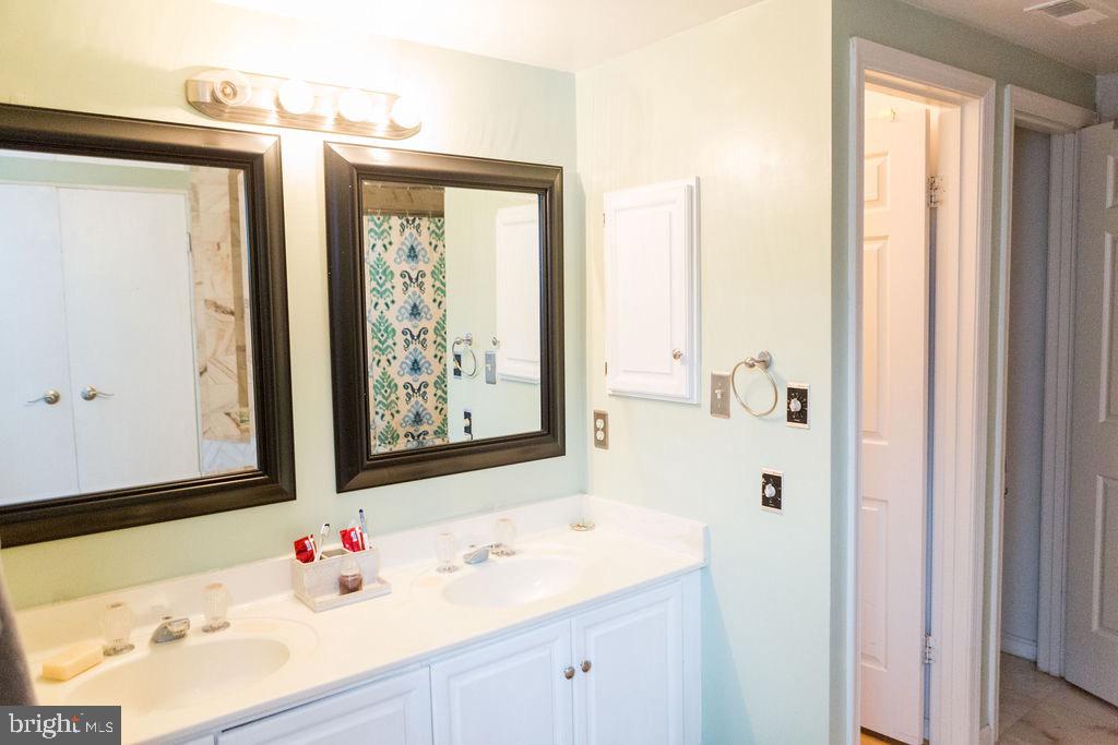 WATERS EDGE - Residential