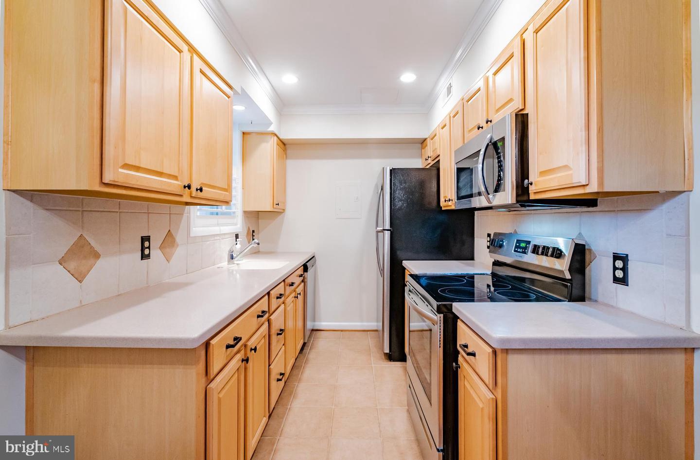 2723 S WALTER REED DRIVE A